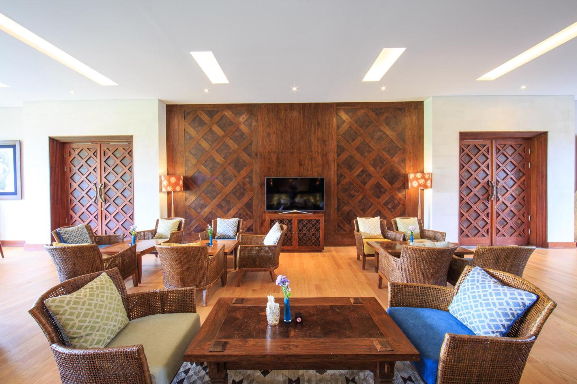 เตจาปรานา บิสมา - ผ่านการรับรอง Chse Hotel อูบุด ภายนอก รูปภาพ The lounge at Male International Airport