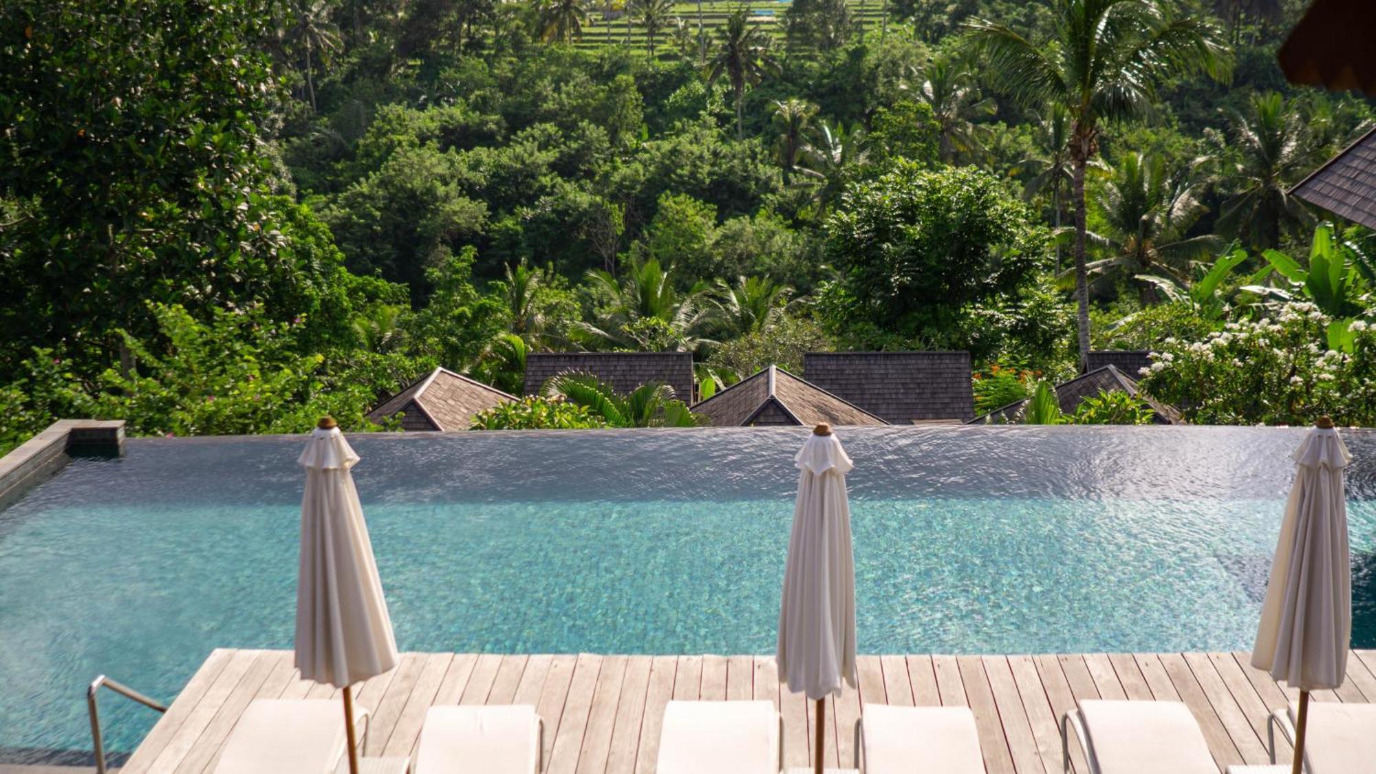เตจาปรานา บิสมา - ผ่านการรับรอง Chse Hotel อูบุด ภายนอก รูปภาพ The swimming pool at the resort